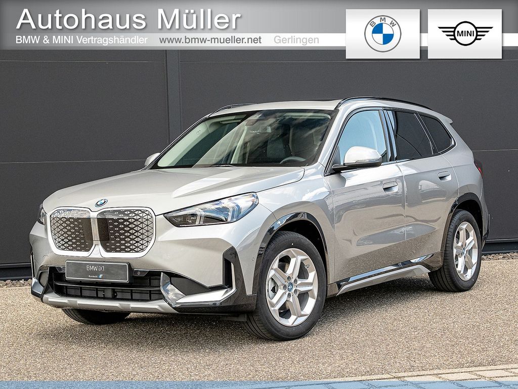 BMW iX1