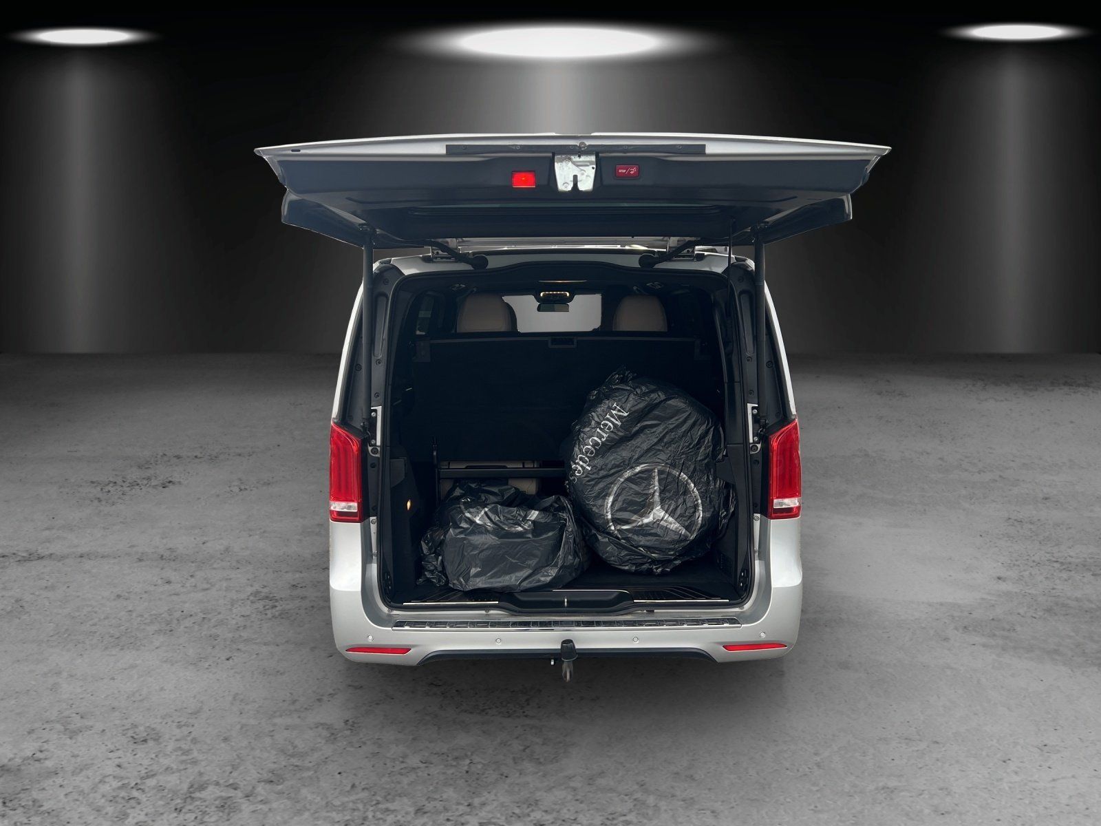 Fahrzeugabbildung Mercedes-Benz V300d L EXCLUSIVE Edition AMG Standhz AHK DISTRO