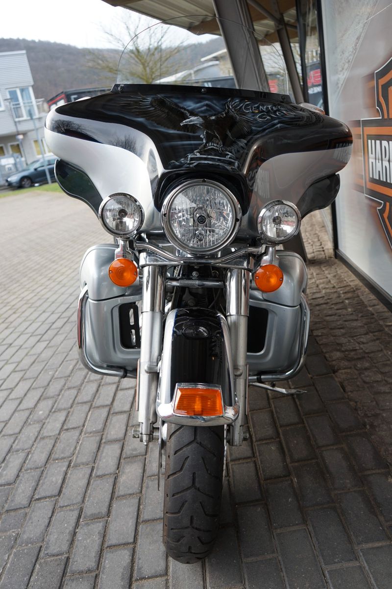 Fahrzeugabbildung Harley-Davidson Electra Glide Ultra Limited FLHTK mit JEKILL