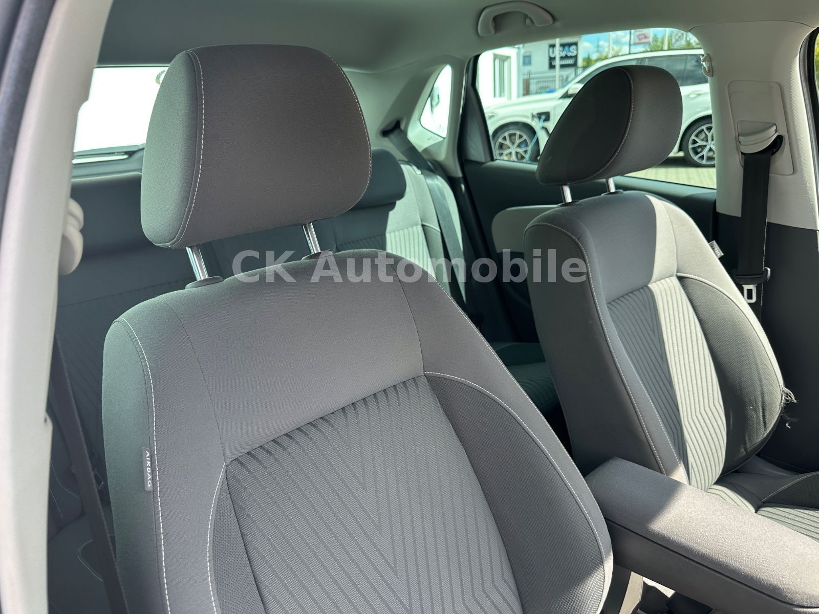 Fahrzeugabbildung Volkswagen Polo V Fresh 1.2 TSI DSG/Klimaanlage/SHZ/PDC