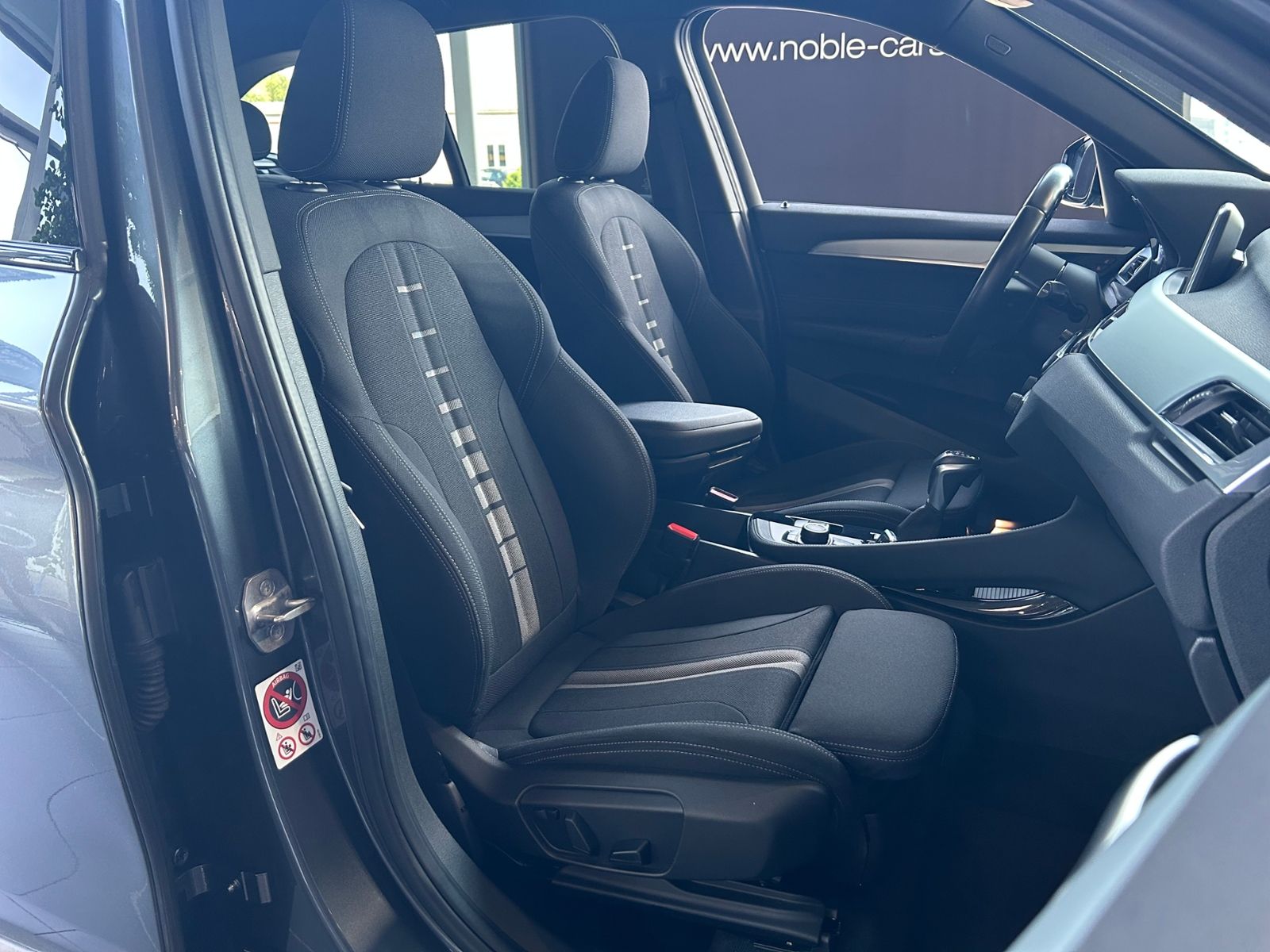 Fahrzeugabbildung BMW X1 xDrive 18 d Sport Line RFK LED ALU