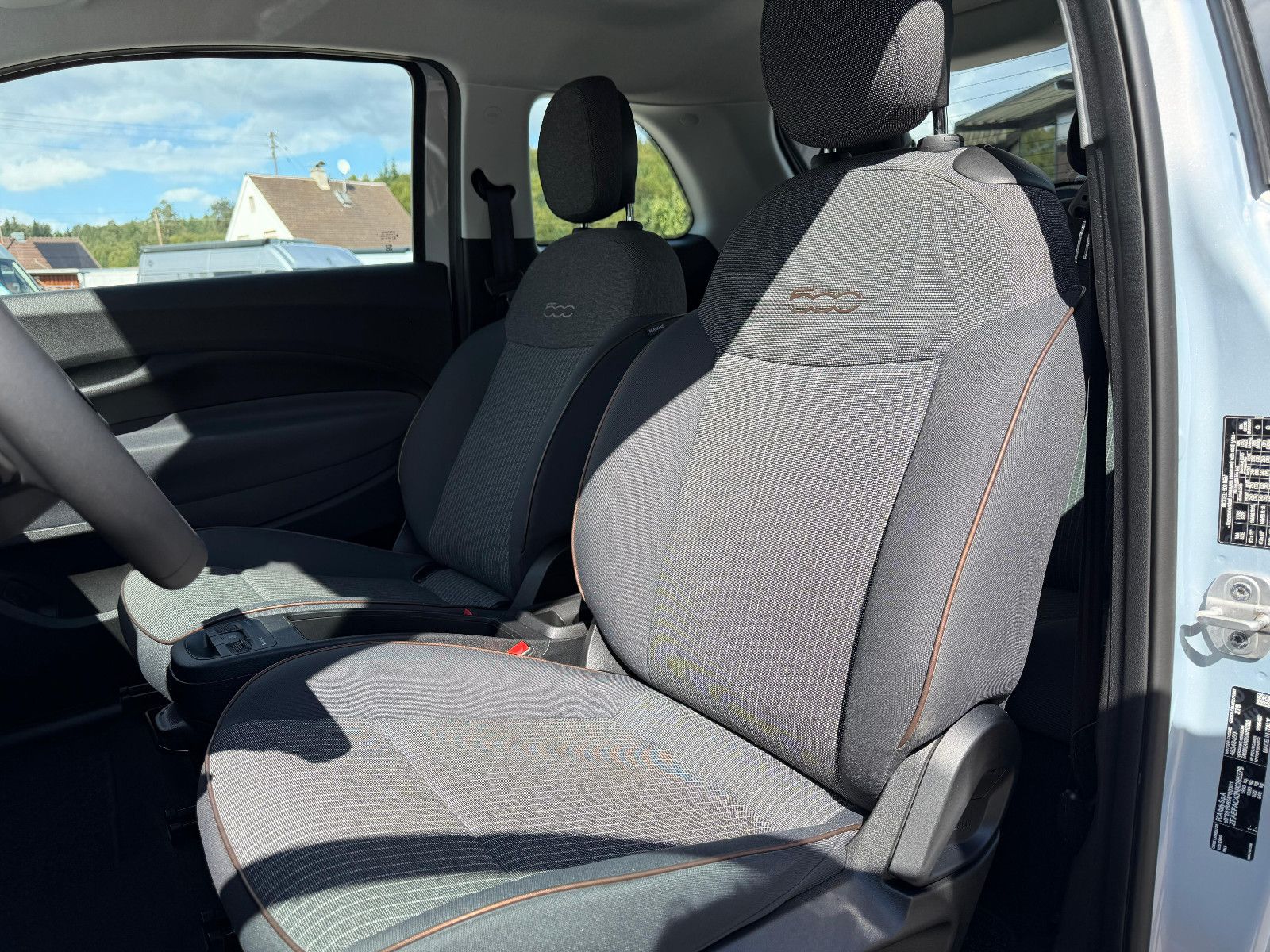 Fahrzeugabbildung Fiat 500 e Icon 42KW