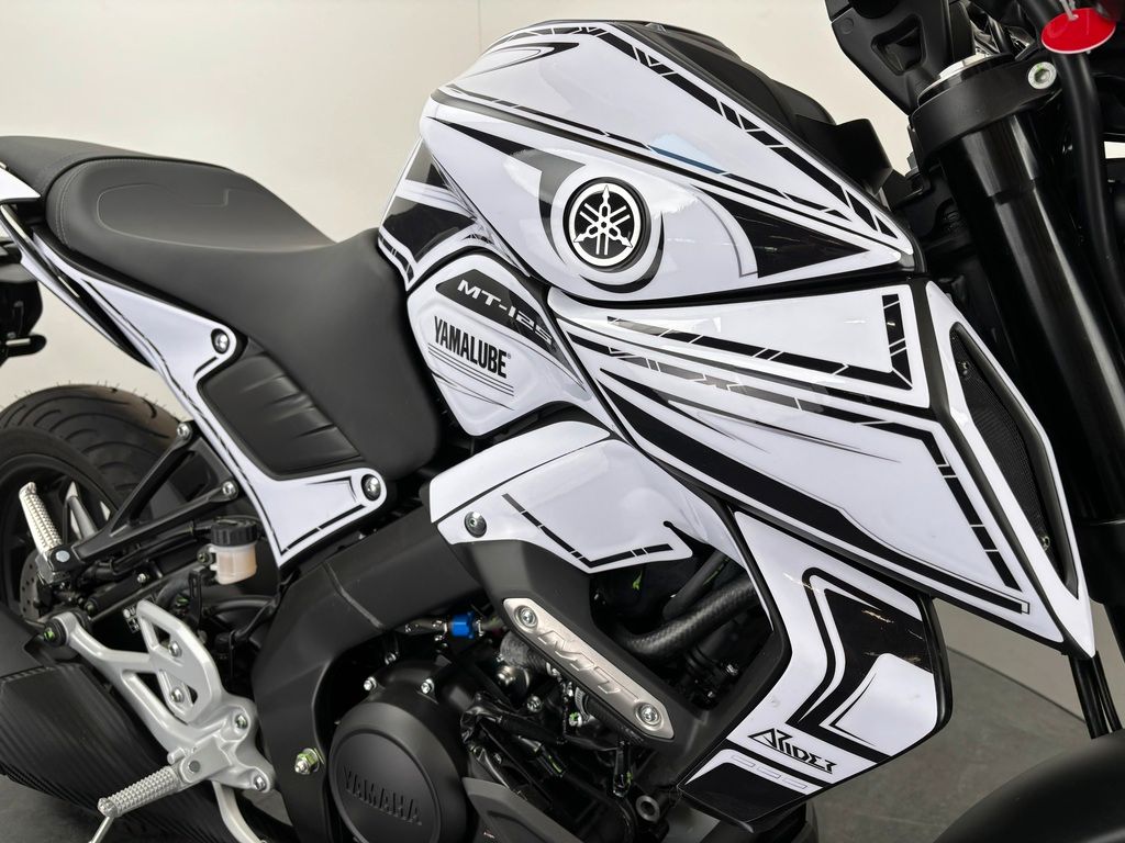 Fahrzeugabbildung Yamaha MT-125 *HERBST DEALS*YAMAHA RIDER FOLIERUNG