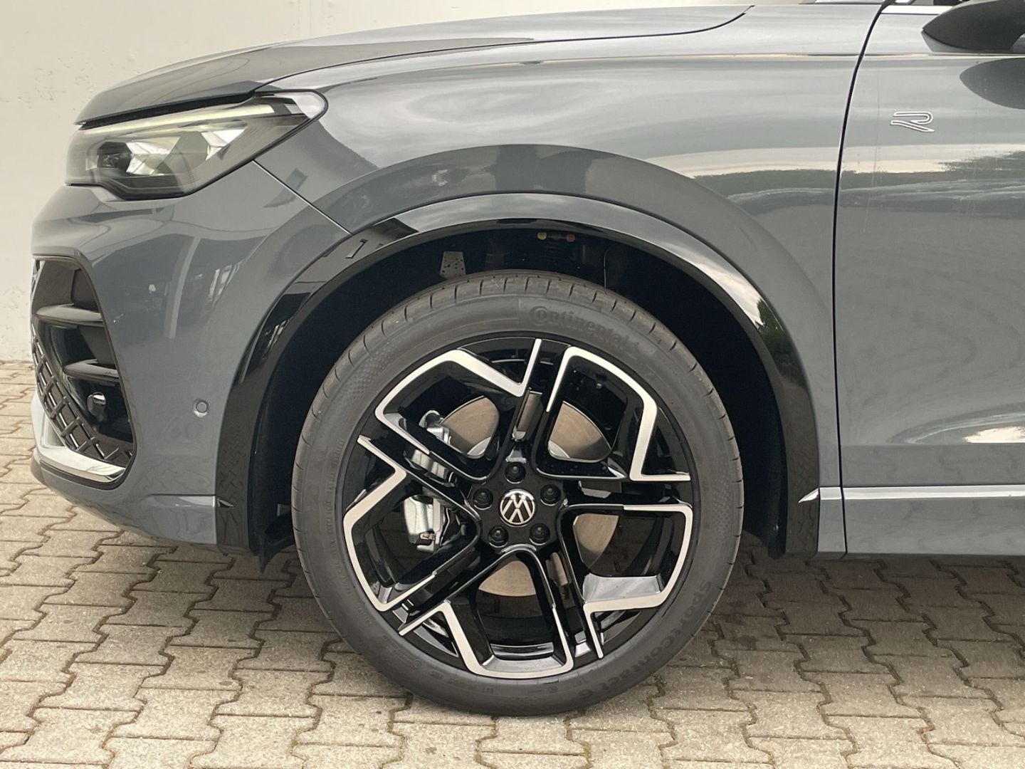 Tiguan 2.0 TSI DSG 4MOTION Standhzg/AHK/HUD/DCC