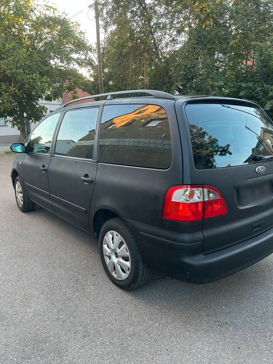 Ford Galaxy 2005 — салон