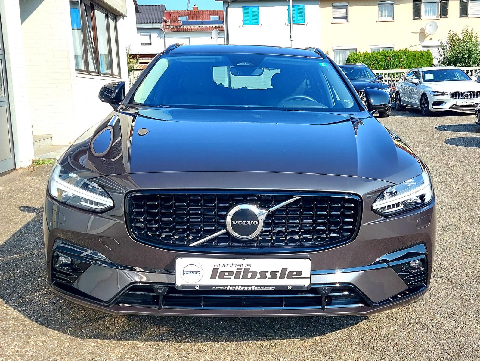 Volvo V90 B4  Diesel Plus Dark-Licht Paket-ACC-Cam