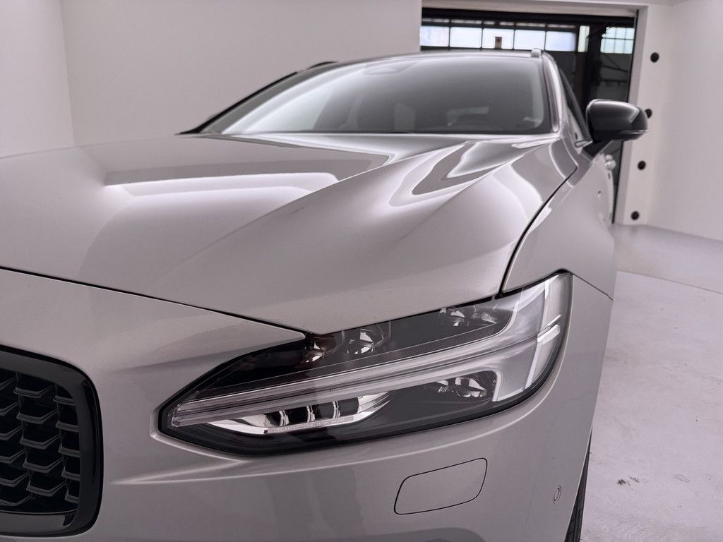 Volvo V90 T8 AWD Recharge Plug-In Hybrid Ultimate Dark foto 10
