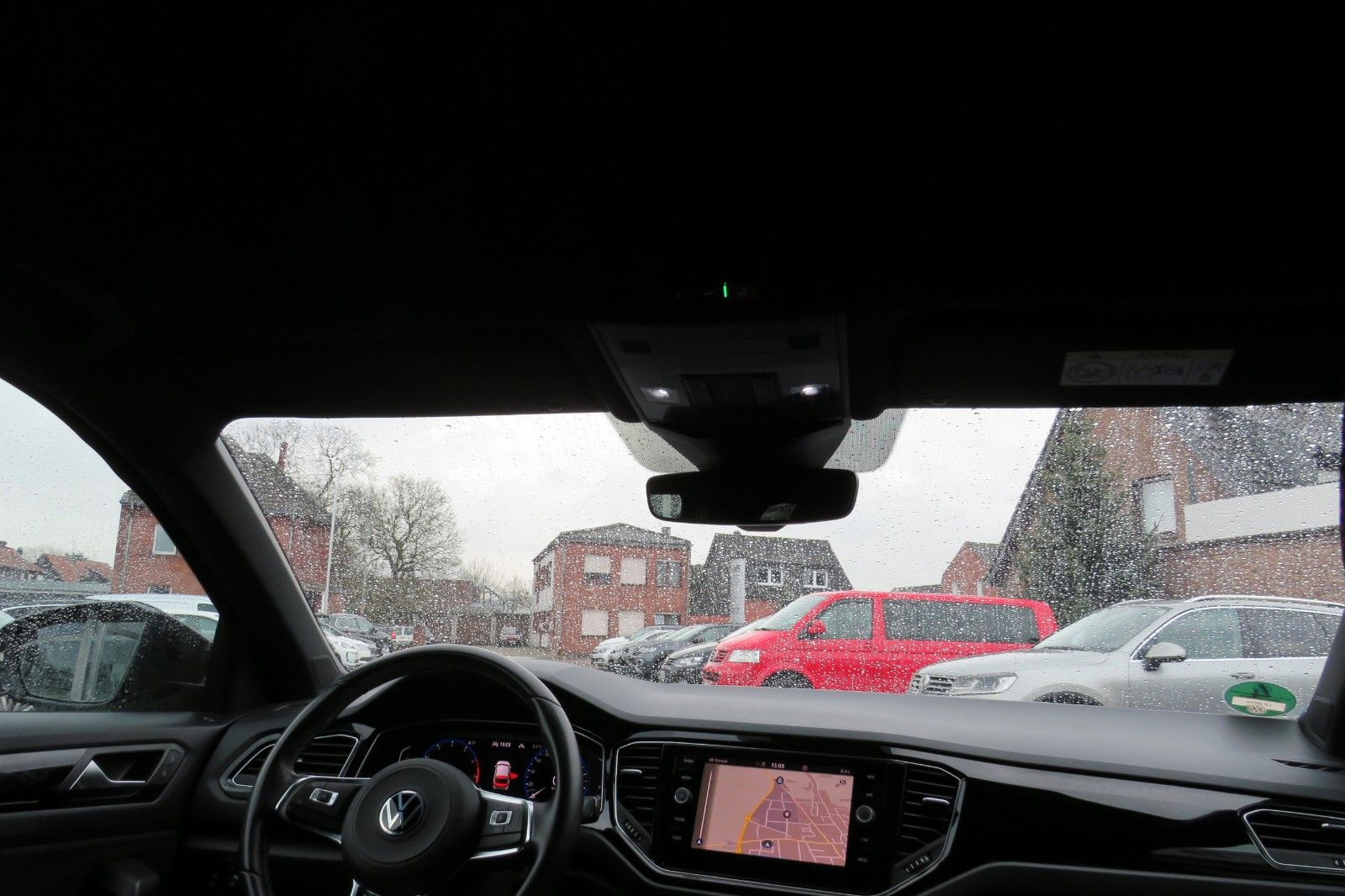 Fahrzeugabbildung Volkswagen T-Roc Sport DSG NAVI 18`SITZH. PDC DIGITAL-COCKP