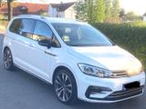 Volkswagen Touran 2.0 TDI 150PS R-LINE LED Lederausstattung - Volkswagen Touran aus 2016 mit Diesel-Antrieb: Leder, Navigationssystem, Kleinbus