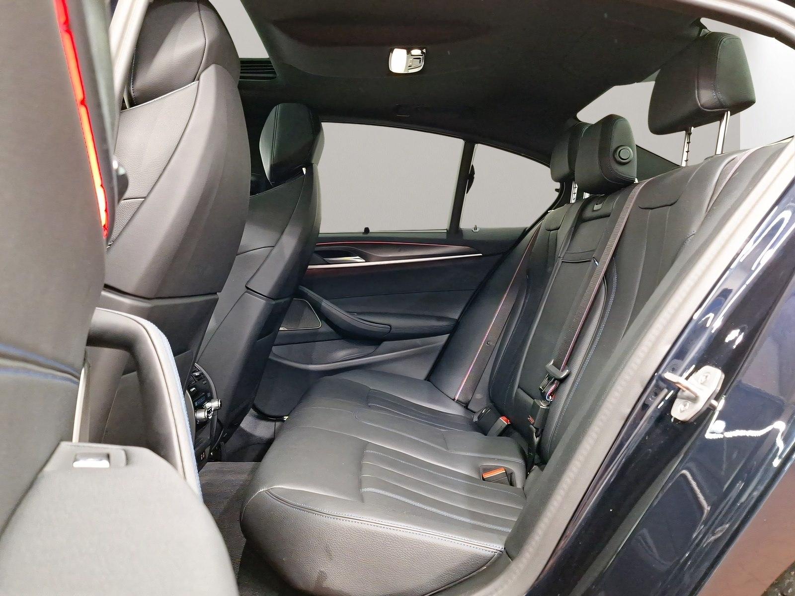 BMW M550i xDrive Limousine M Sport Standheizung AHK