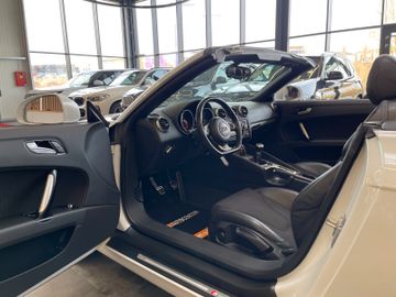Audi TT Roadster 2.0 TFSI *BI-XENON*NAVI*PDC*LEDER*