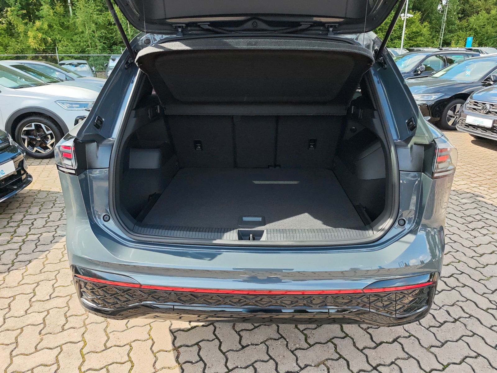Tiguan R-Line TDi DSG Navi Matrix Pano AZV