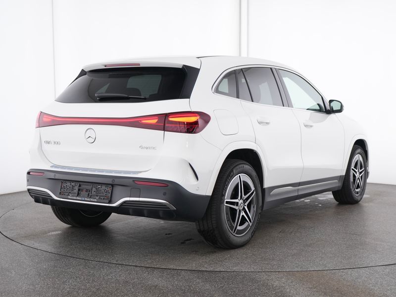 Fahrzeugabbildung Mercedes-Benz EQA 300 4M AMG AHK+Leder+FahrassPak+Memory+Ambi