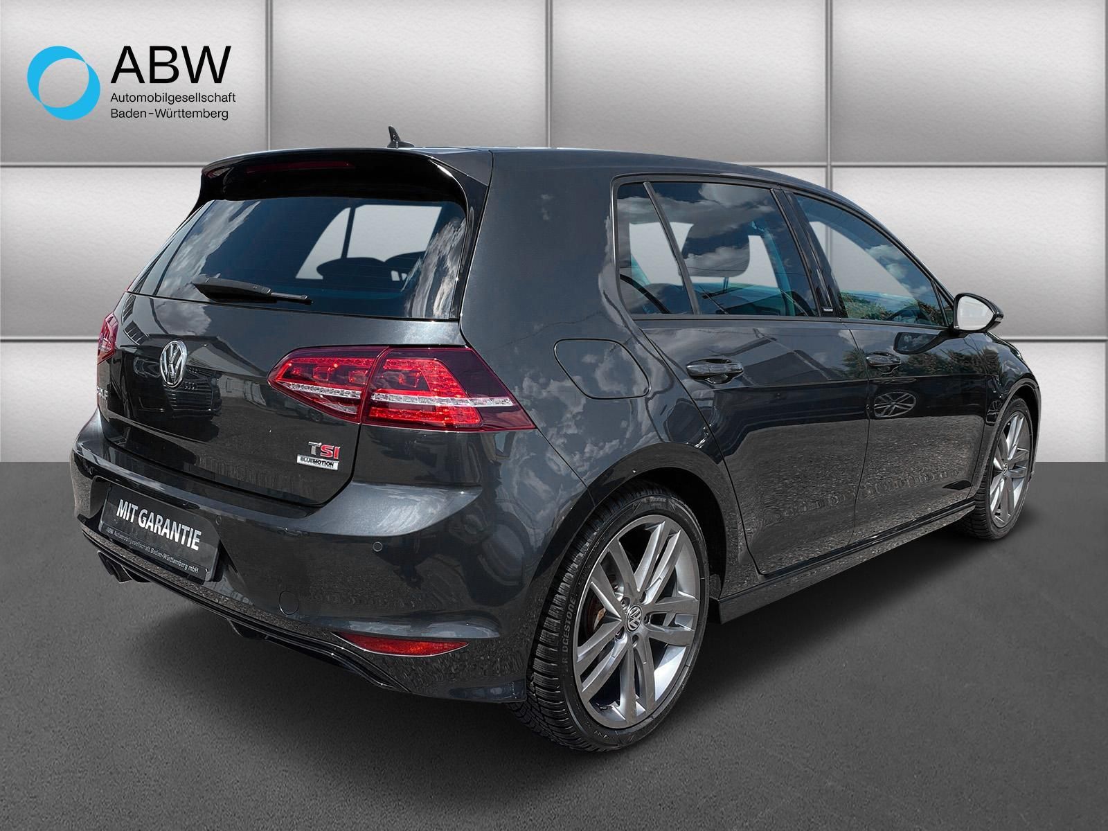 Fahrzeugabbildung Volkswagen Golf VII 1.4 TSI BMT Allstar R-Line EU6