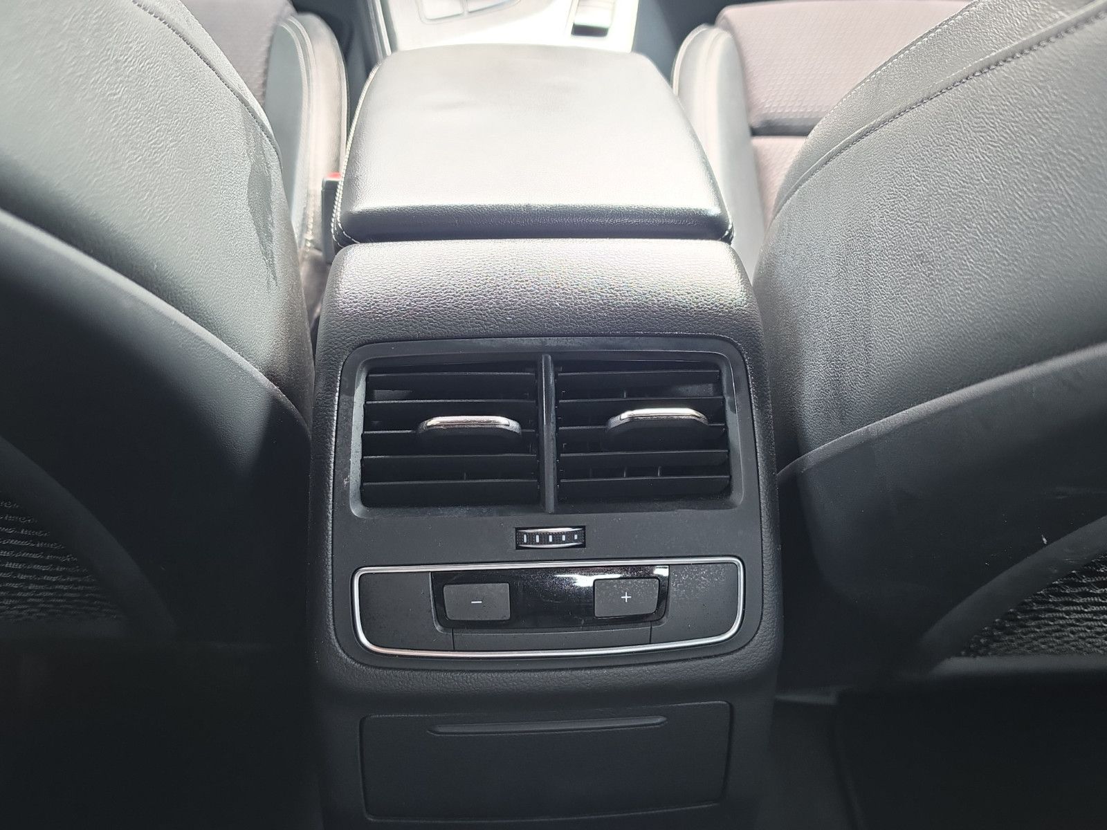Fahrzeugabbildung Audi A5 Cabriolet Sport S-Line Automatik Navi Leder