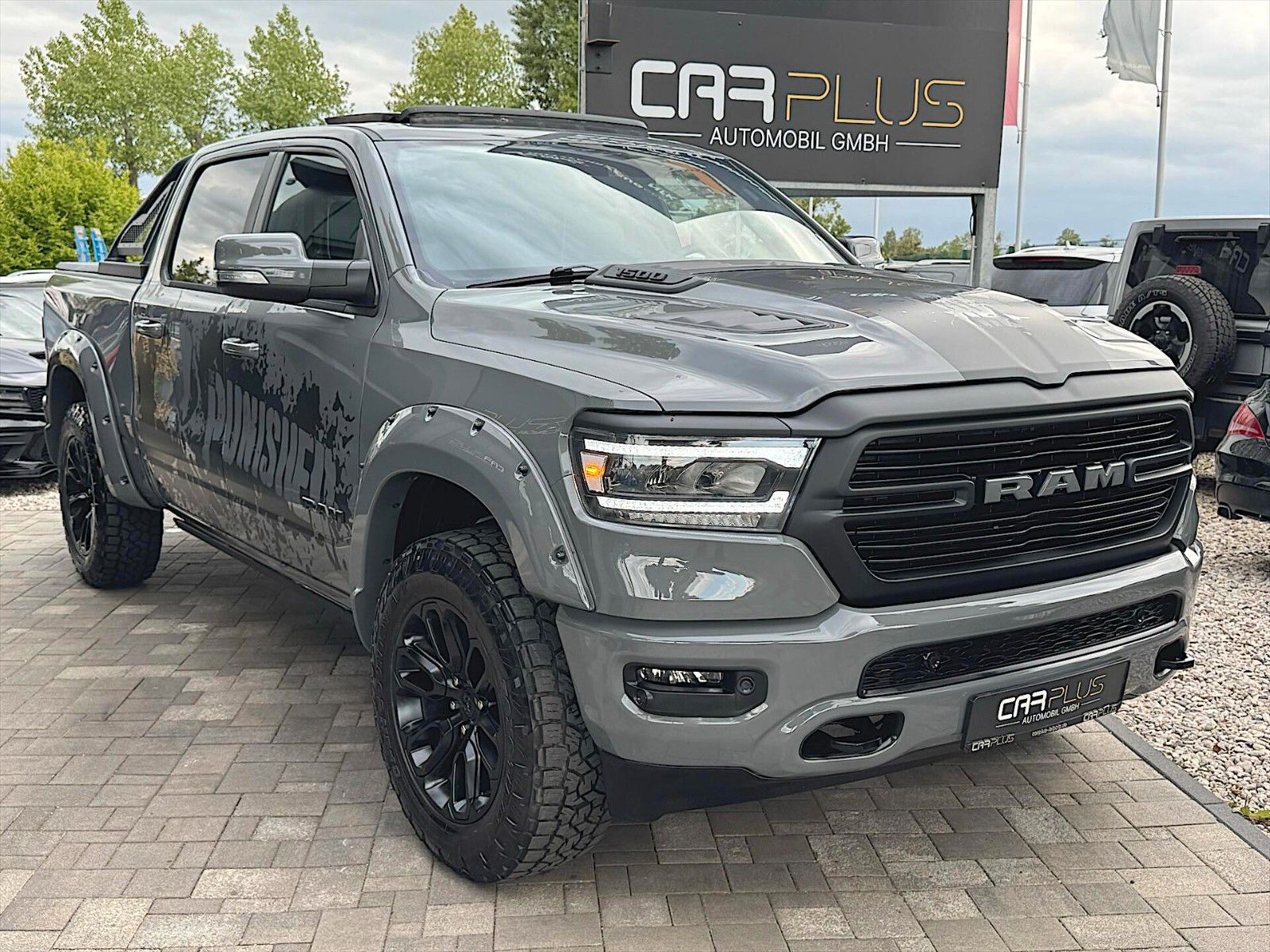 Fahrzeugabbildung Dodge RAM 5.7 V8 LARAMIE PUNISHER Offroad 4x4 *Pano*
