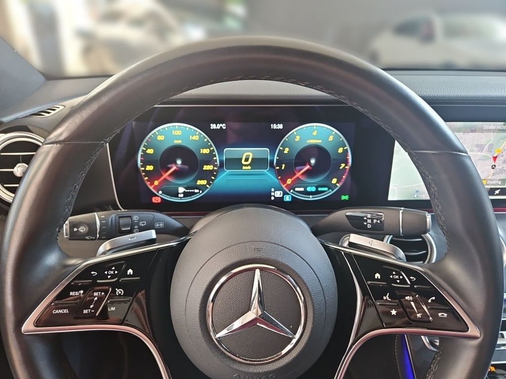 Fahrzeugabbildung Mercedes-Benz E 200 T Avantg. AHK Totwi. Navi LED KAM Ambie.