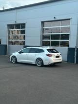 Toyota Corolla 2.0 Hybrid GR Sport Touring Sports - Toyota Corolla: GR