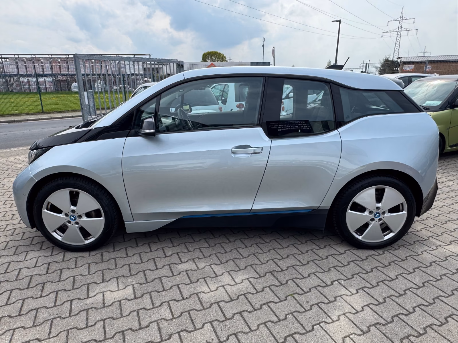 BMW i3 ALUFELGEN KLIMA NAVIGATION MFL AUTO