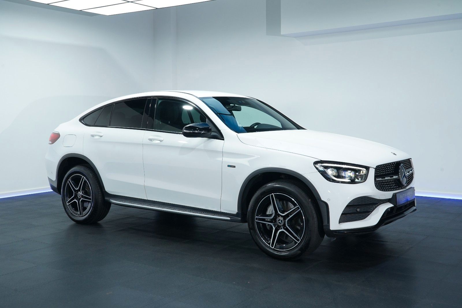 Mercedes-Benz GLC 300 de 4M Coupé 3xAMG/MBEAM/9G/MEMORY/SOUND foto 7