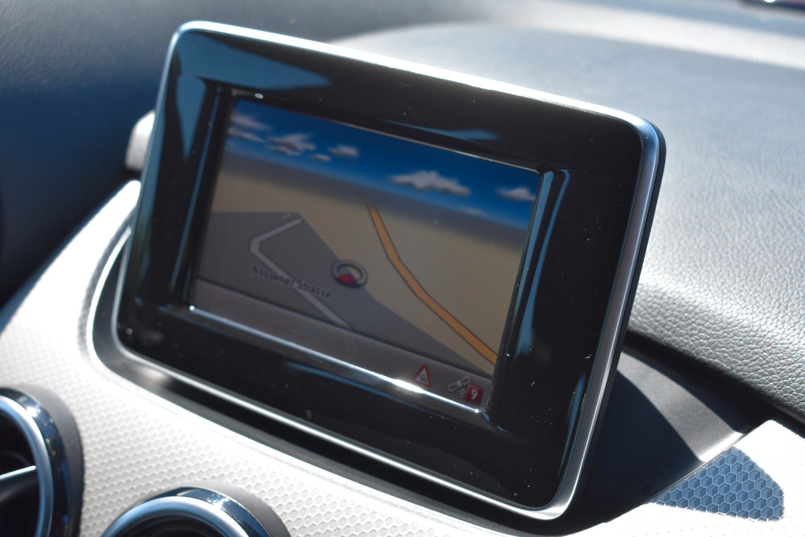 Fahrzeugabbildung Mercedes-Benz B 200 CDI Automatik Sport Paket Navi Sitzheizung