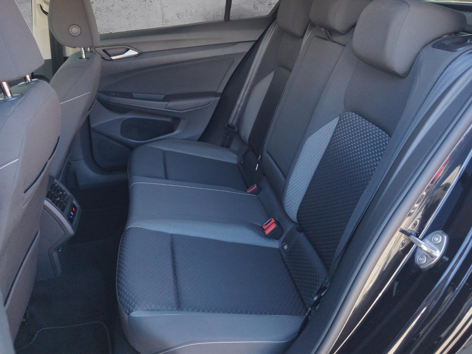 Volkswagen Golf VIII Active 1.5 TSI AHK/ACC/LED+/NAV/SHZ, миниатюра 10