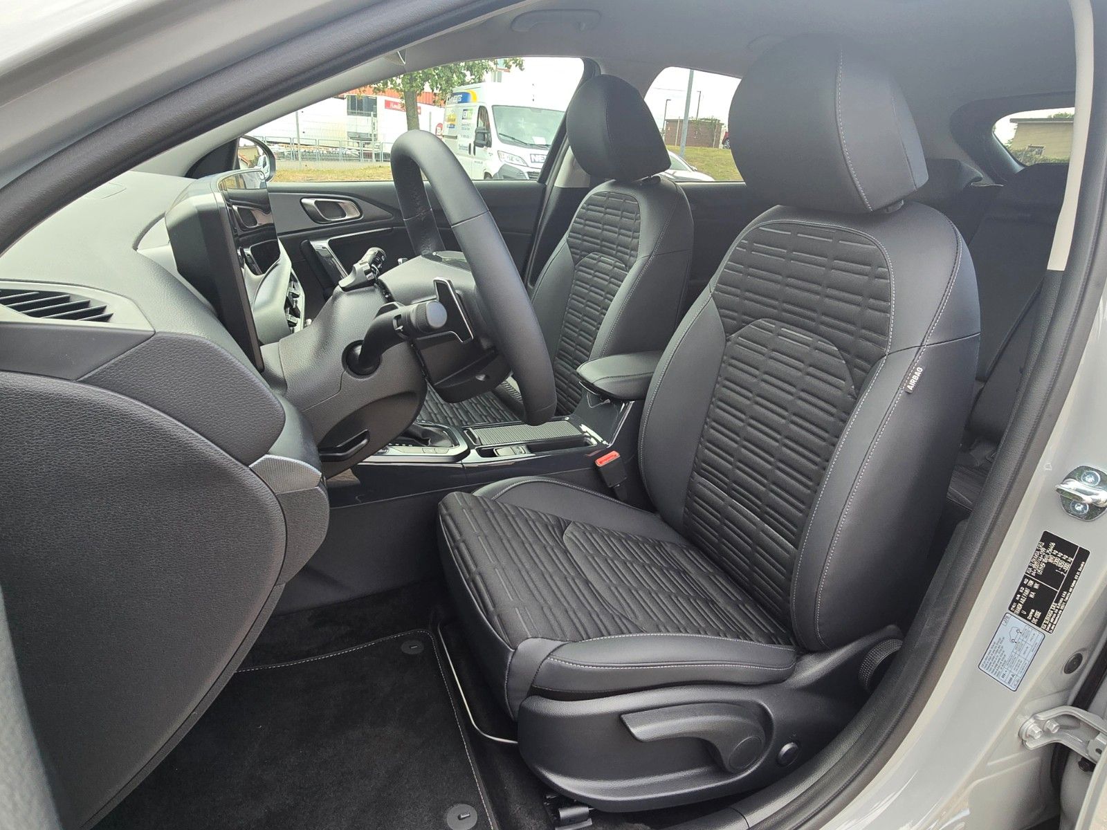 Fahrzeugabbildung Kia XCEED 1.6T 150 DCT VIS KOM+ TEC SD 18"