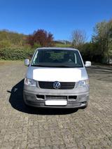 Volkswagen T5 Transporter - Volkswagen T5: Firmenfahrzeug
