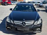 Mercedes-Benz E 350 Coupe CDI BlueEfficiency AMG-LINE - Mercedes-Benz E 350 aus 2011: Coupe