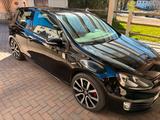 Volkswagen VW Golf GTI Adidas - Volkswagen Golf: GTI Adidas