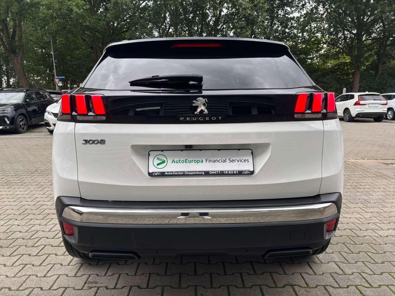 Peugeot 3008 1,2 / e-THP / PureTech / Automatik /  Allur