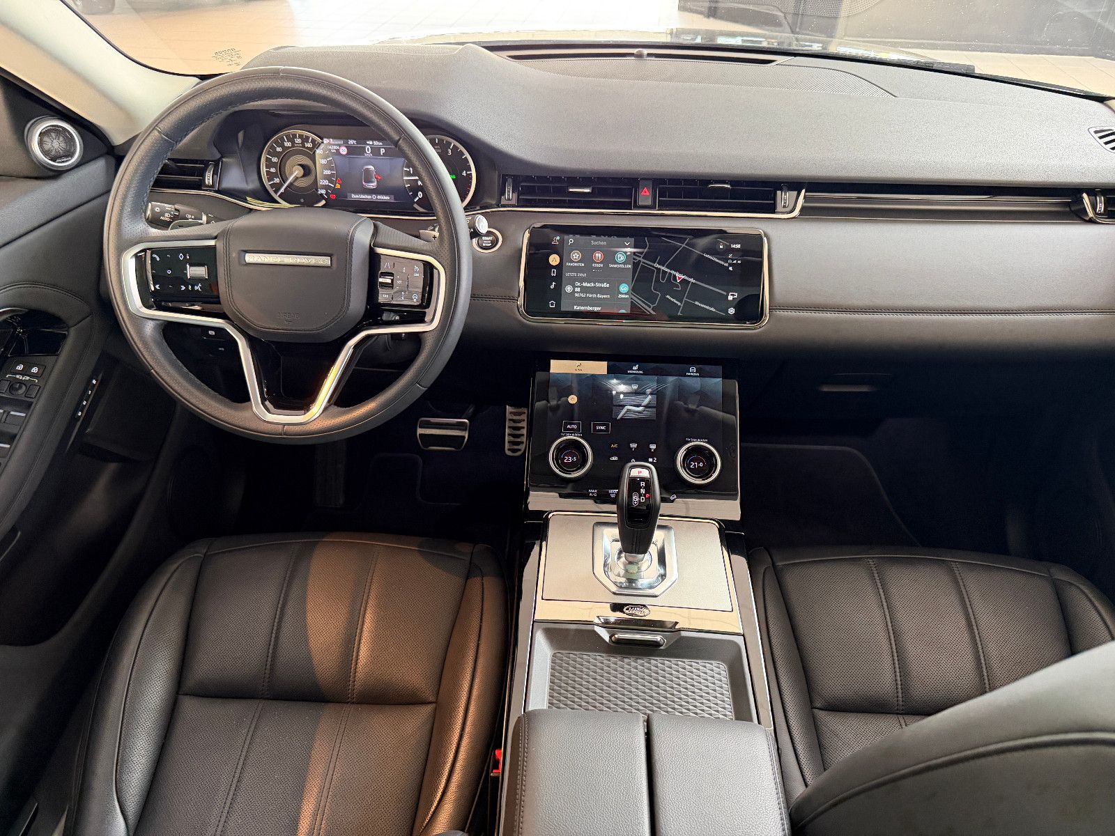 Fahrzeugabbildung Land Rover Evoque R-Dynamic SE/PANORAMA/MERIDIAN/KAMERA