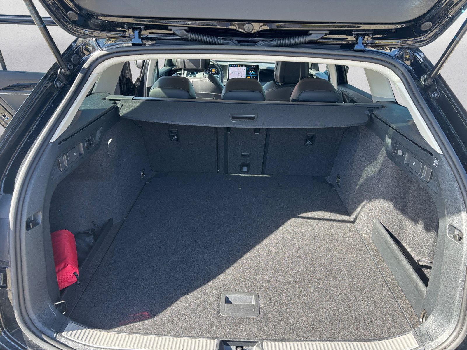 Volkswagen Passat Variant - Bild 10