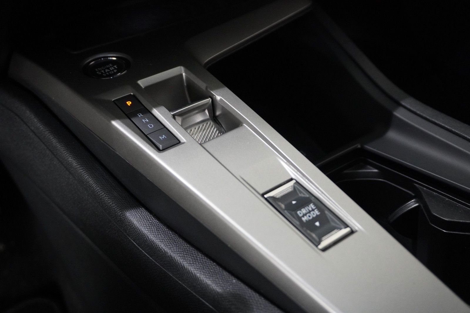 Fahrzeugabbildung Peugeot 308 SW 1.5D ALLURE NAVI/LED/360°/SPORT/SH/VIRT.