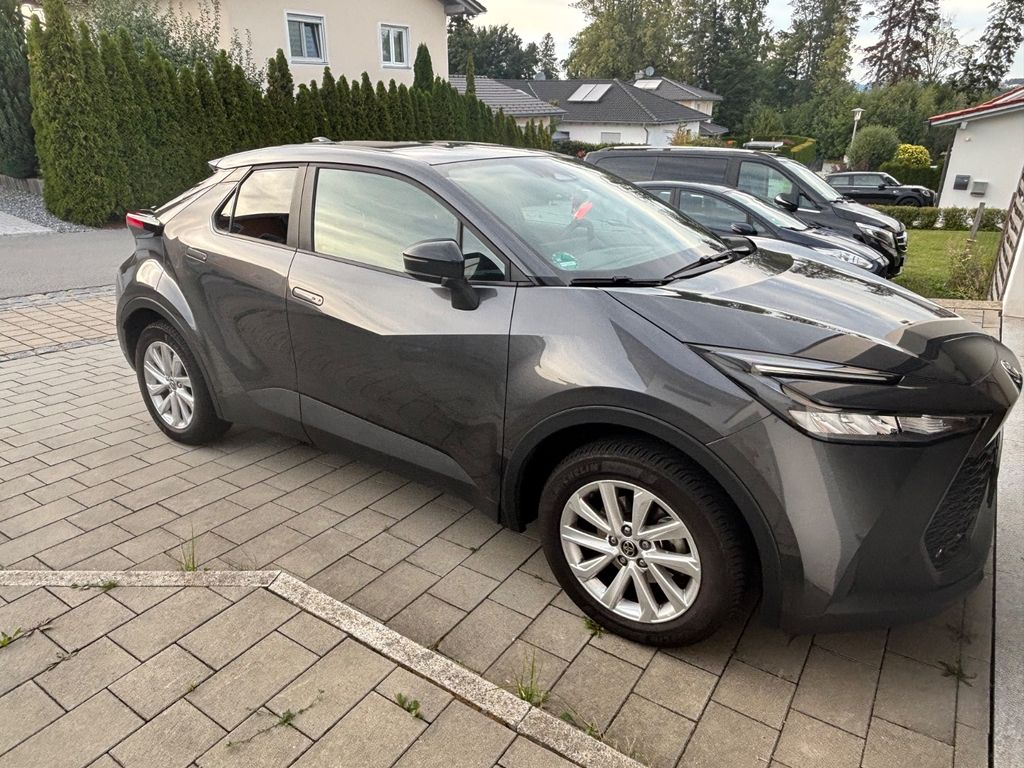 Image of Toyota C-HR
