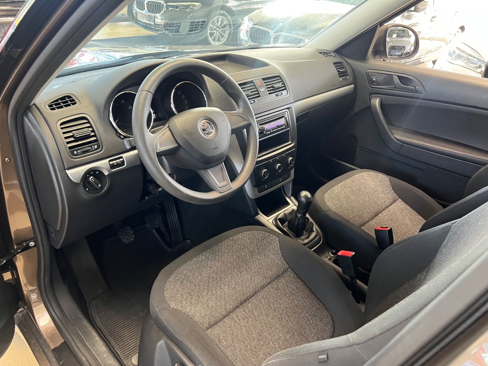 Fahrzeugabbildung SKODA Yeti Active * 1.HAND * NUR 44.800KM *