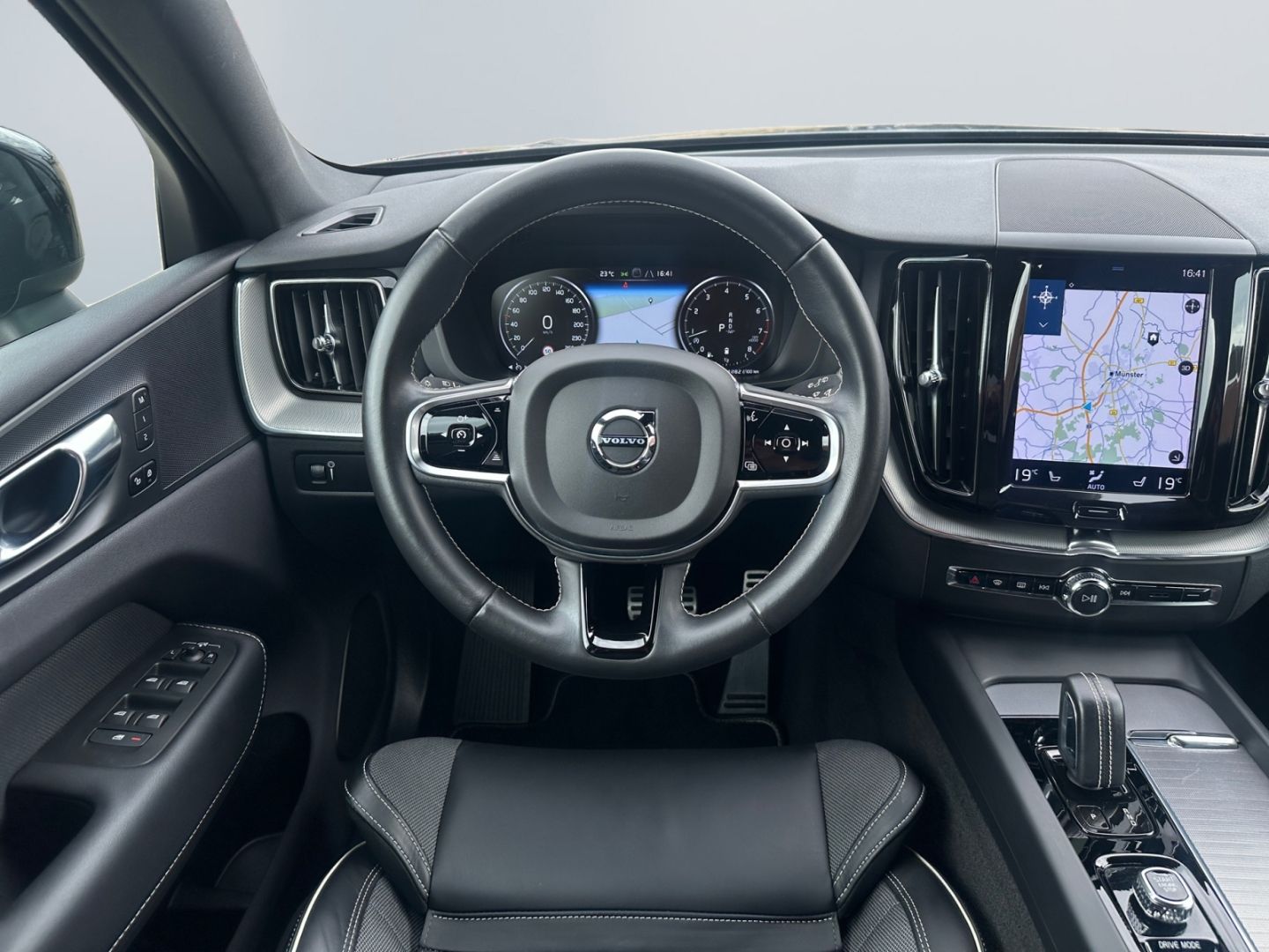 Volvo XC60 B4 2WD R Design LED 21'' Sportfahrw AHK CA foto 12