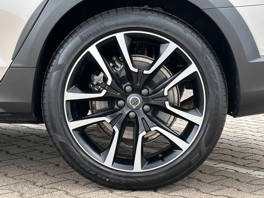 Volvo V90 Cross Country B4 AWD Ultimate *HUD*Pano*360°