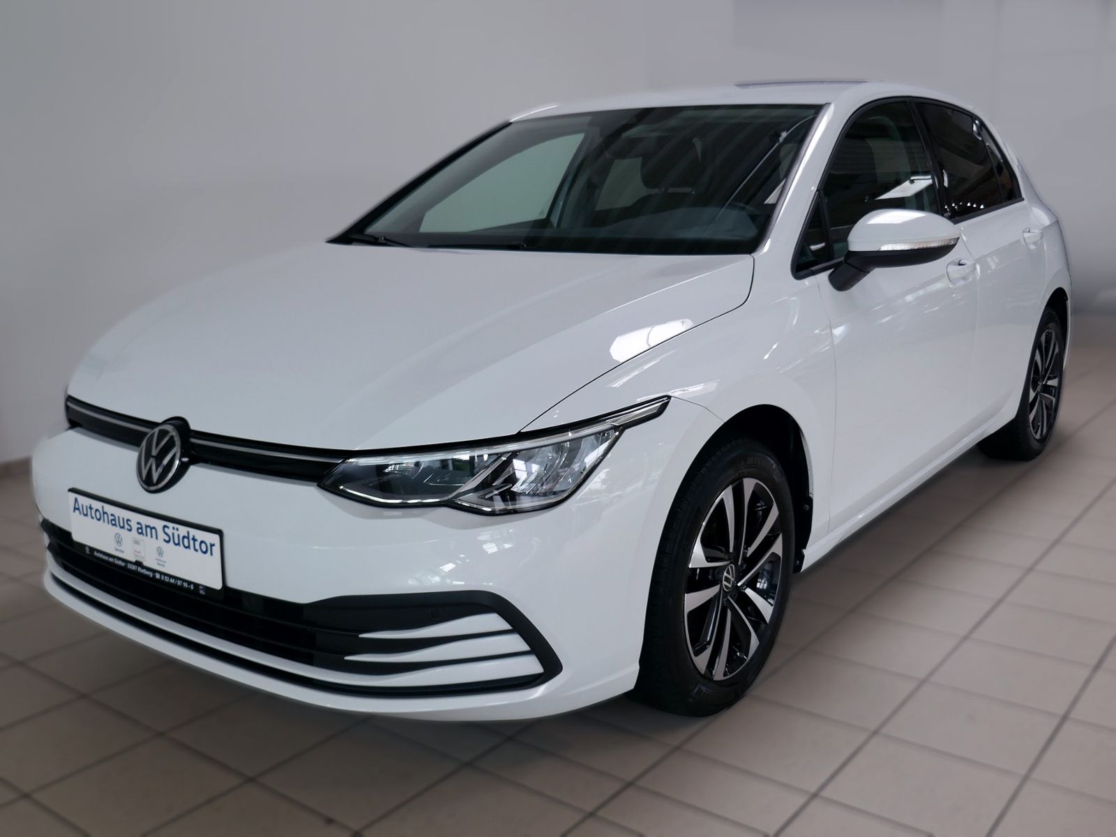 Fahrzeugabbildung Volkswagen Golf VIII UNITED 1.0 TSI | LED PDC Navi App