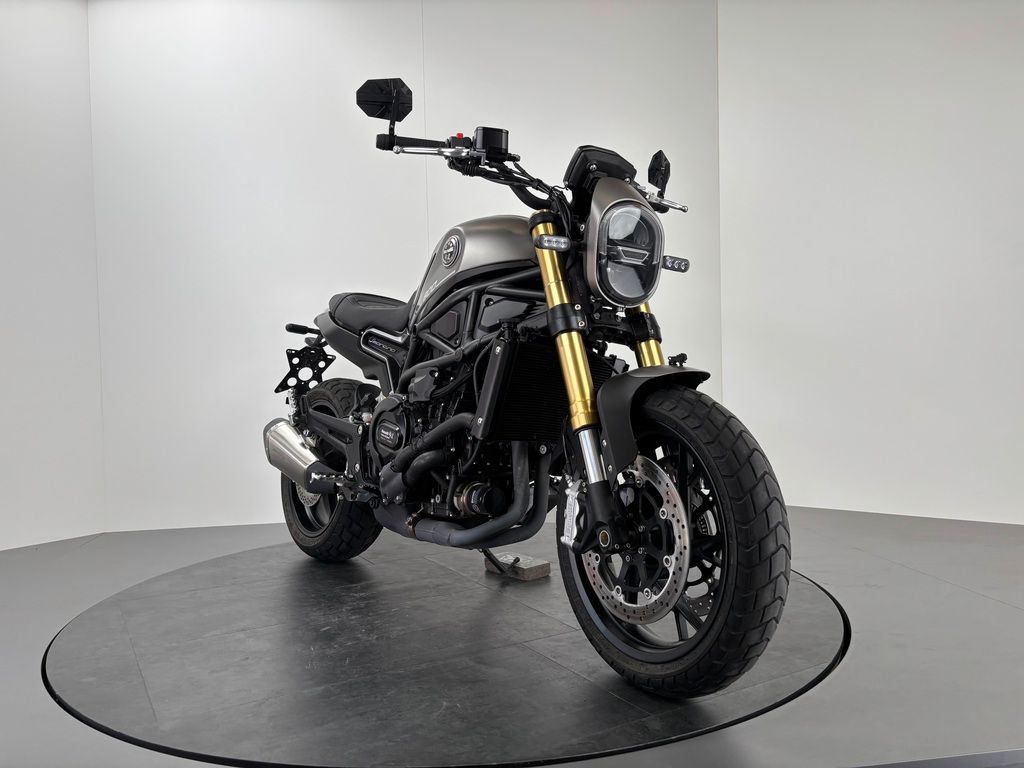Fahrzeugabbildung Benelli LEONCINO 800 *TOP-ZUSTAND *REIFEN NEU