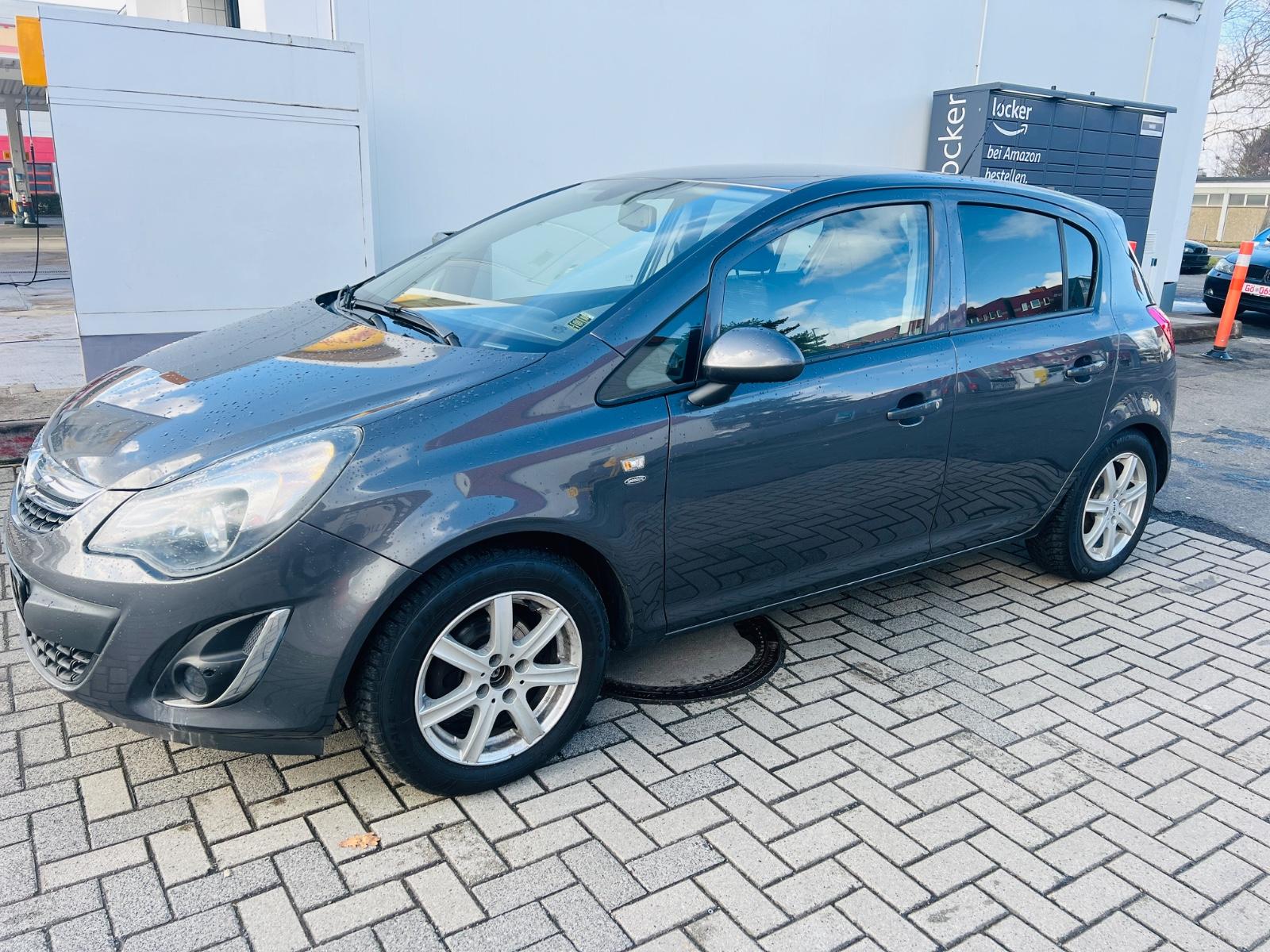 Opel Corsa D Satellite