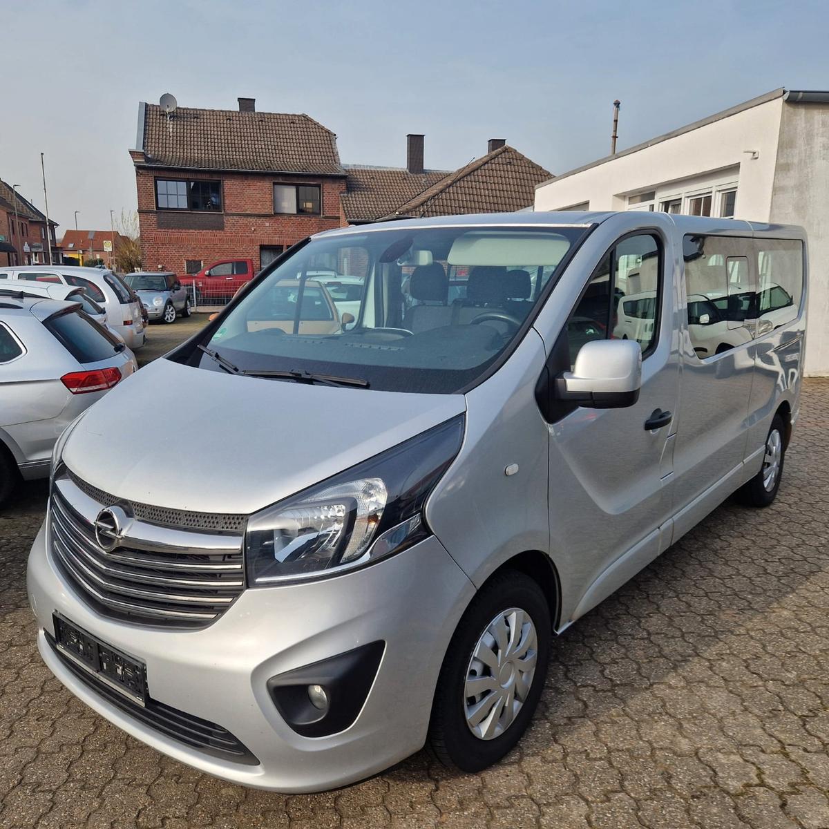 Opel Vivaro B 9Sitze/Kombi/Navi/Kamera L2H1  2,9t