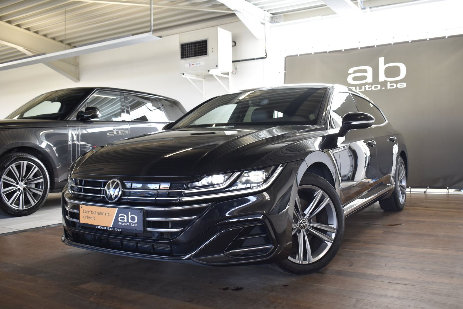 Volkswagen Arteon 1.4 E-HYBRID SHOOTING BRAKE R-LINE, APPLE