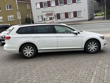 Volkswagen Passat Variant - 4
