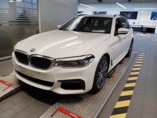 BMW 540dxD/HUD/LED/Pano/BelüfStz/360°/StanH/M-Sport