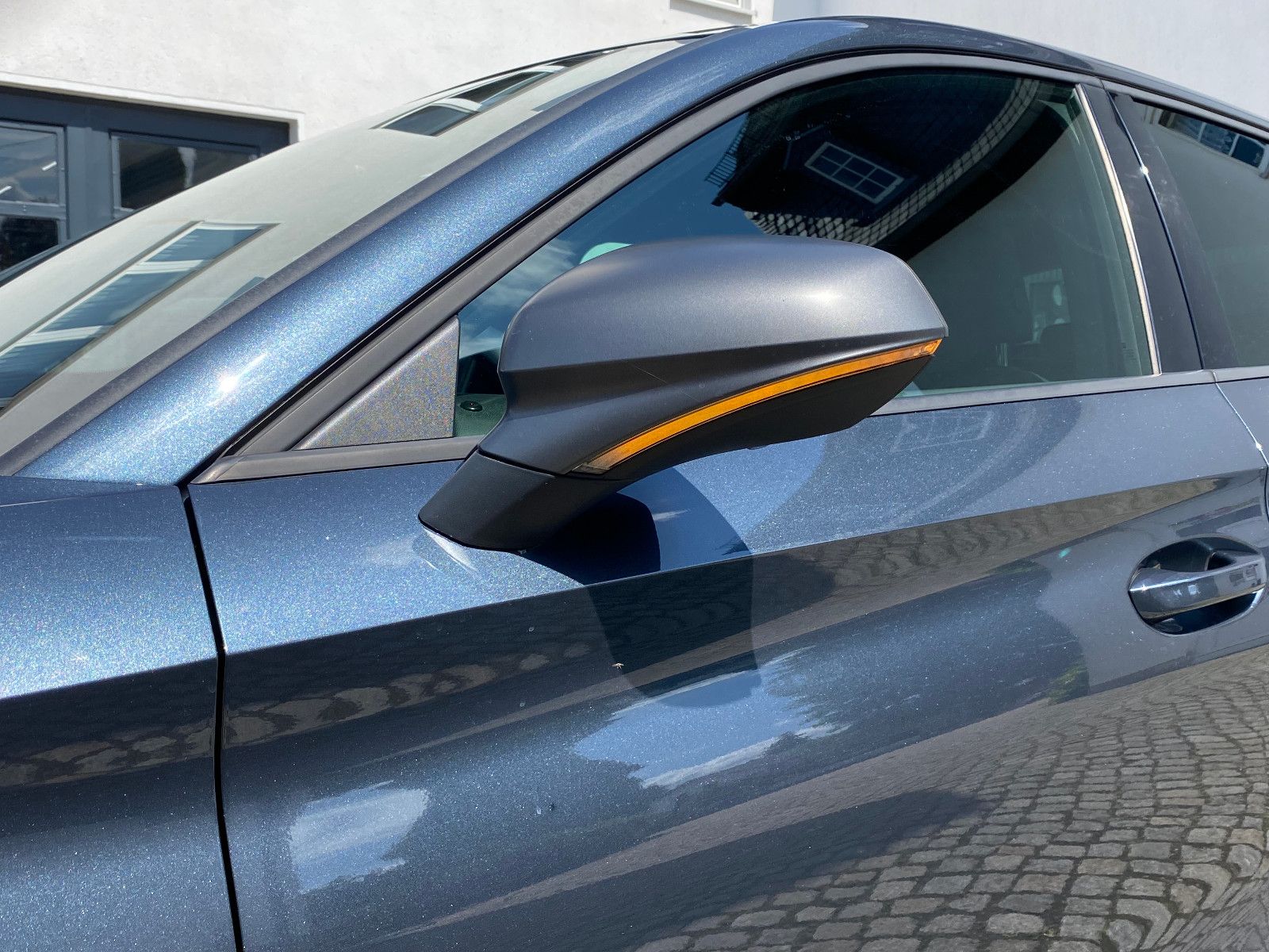 Fahrzeugabbildung SEAT Leon FR 1,5 eTSI DSG *NAVI*PLA*ASSIST-PAKET