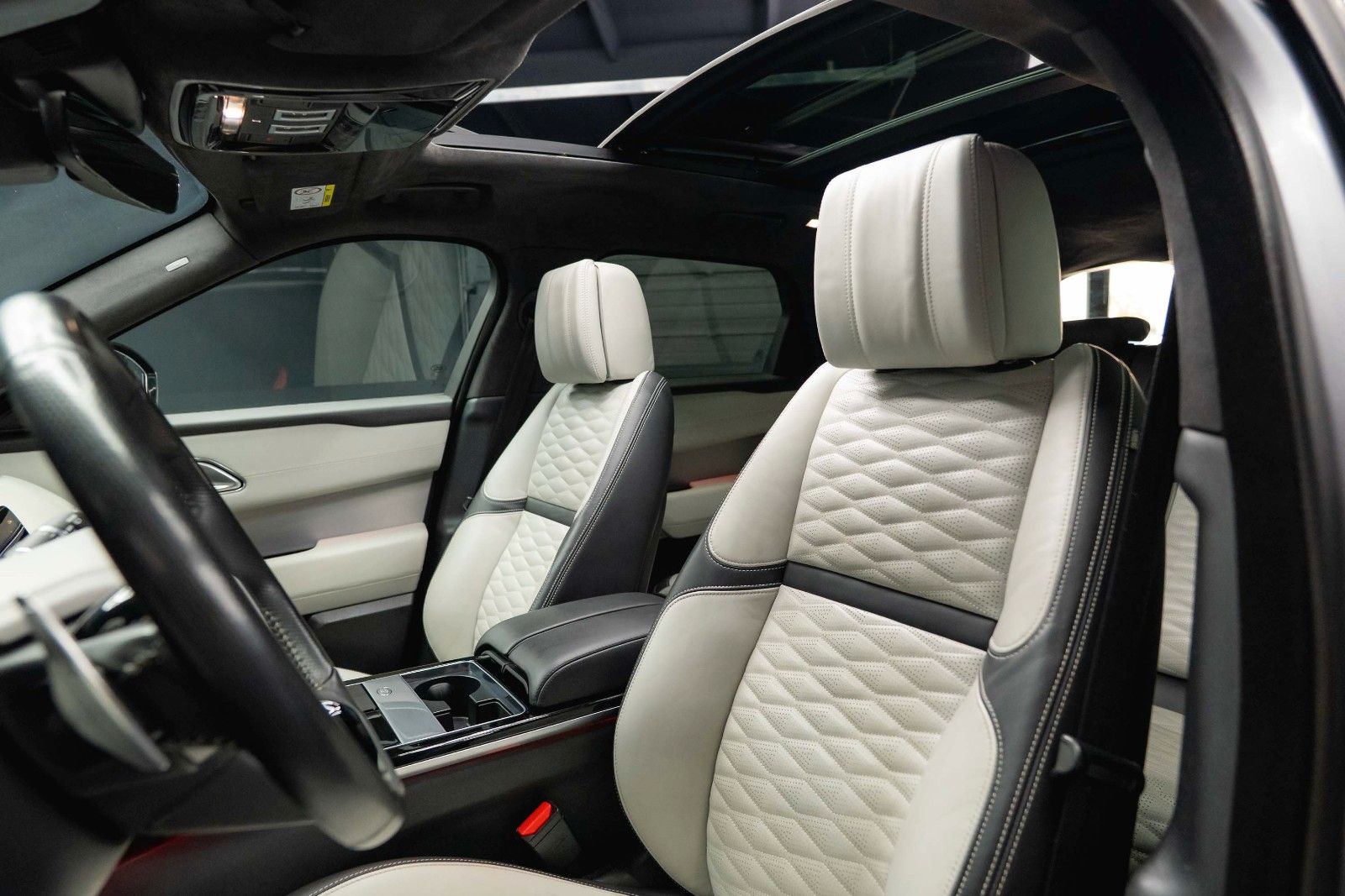 Fahrzeugabbildung Land Rover Velar SV Autobiography Dynamic Edition *ACC*19%*