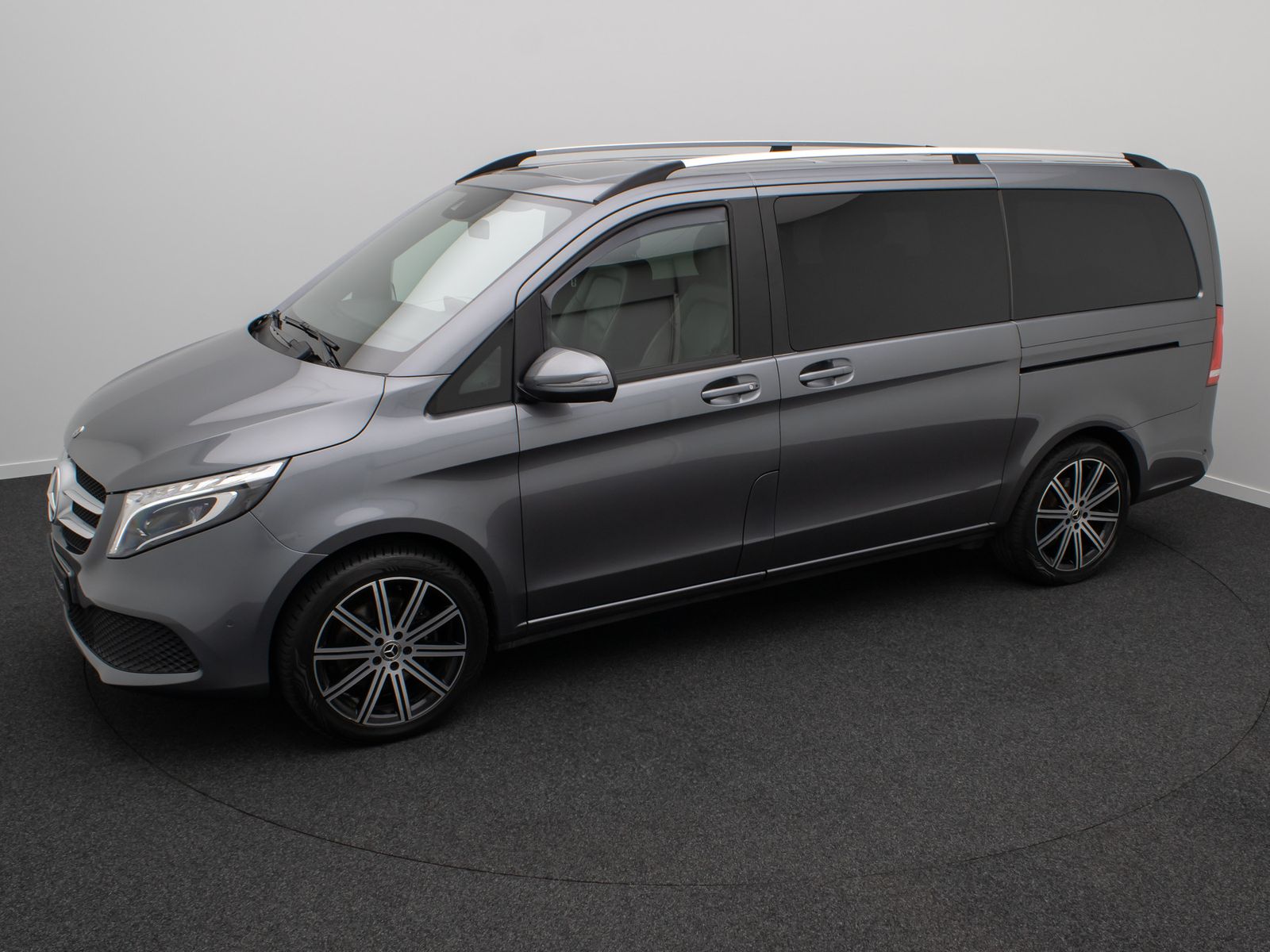 Fahrzeugabbildung Mercedes-Benz V 250 ACC Kamera Burmester AHK TischPaket 19Zoll