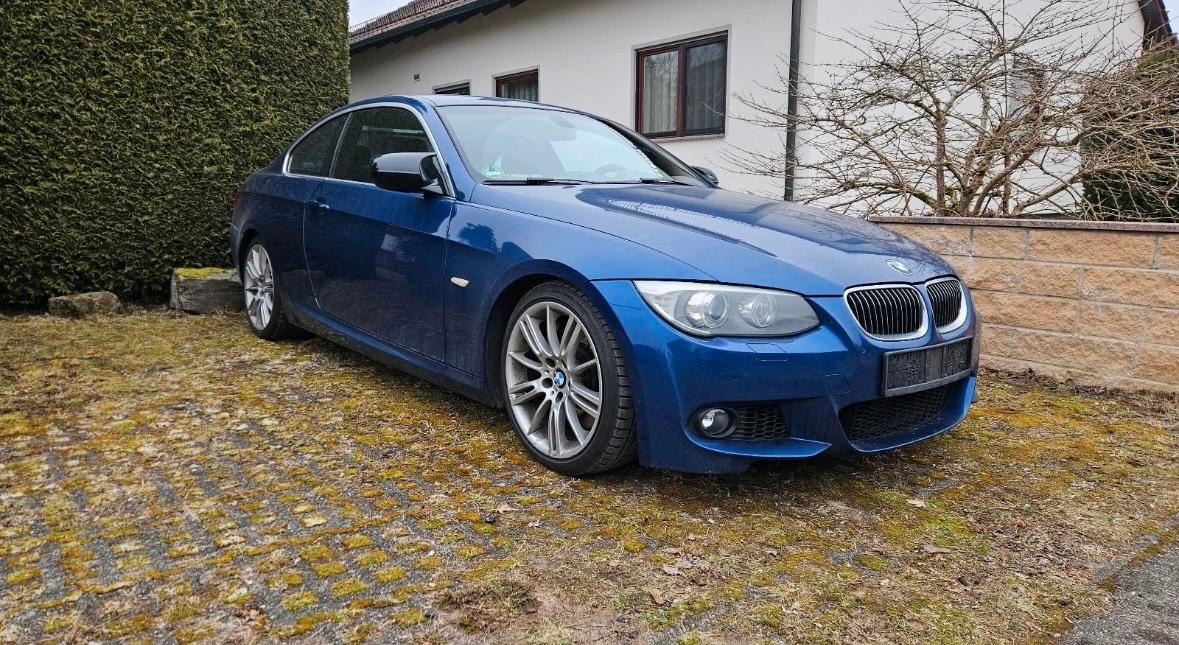 BMW 335 3 Coupe 335i xDrive LCI M-Paket Automatik