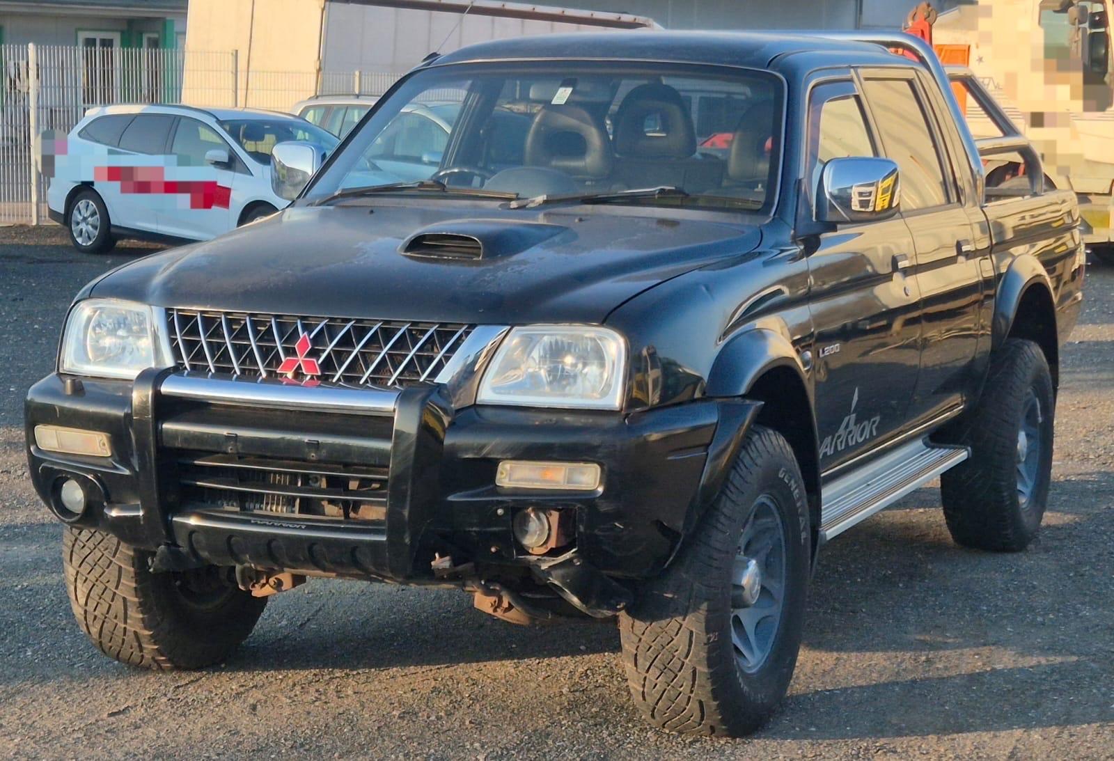 Mitsubishi L200 Warrior/4X4/Leder/Doppelkabine/German